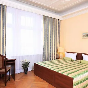 Ark Am Hauptbahnhof Bed & Breakfast