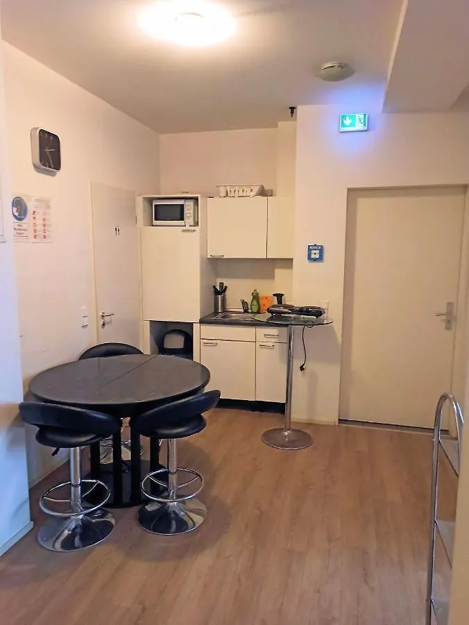 Konukevi Puschkin Rooms Berlin